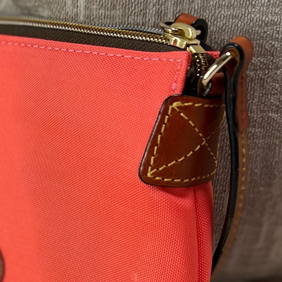Dooney & Bourke Coat Canvas Crossbody Pouchete Red - Picture 11 of 13